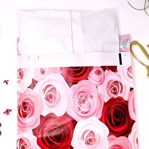 25 10X13 Rose Poly Mailers PRICE IS FIRM - Picture 6 of 8